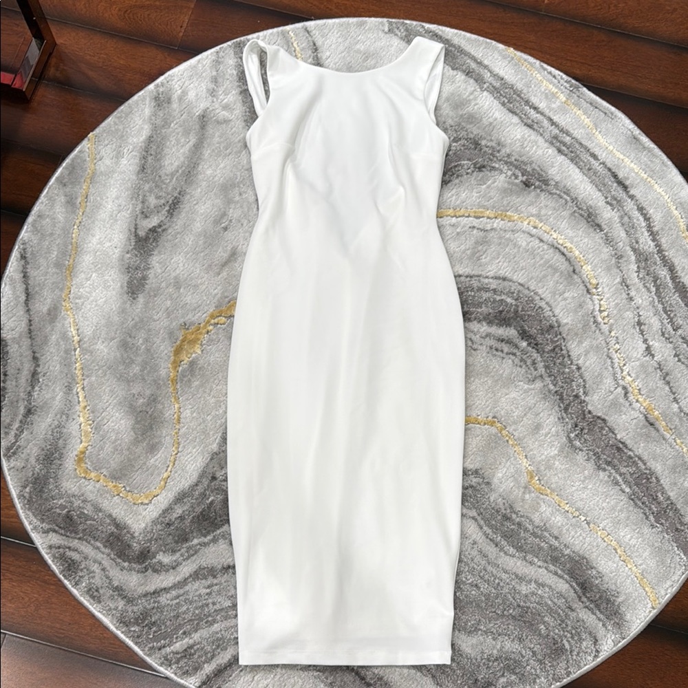 Elegant White Sleeveless BACKLESS LULUS Dress